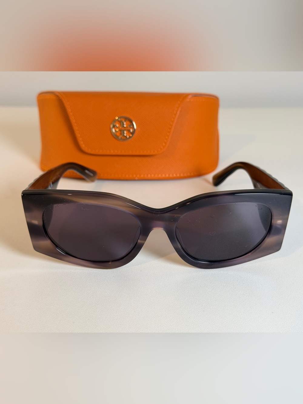 New Tory Burch Sunglasses with Case with Gray Gradient Sunglasses